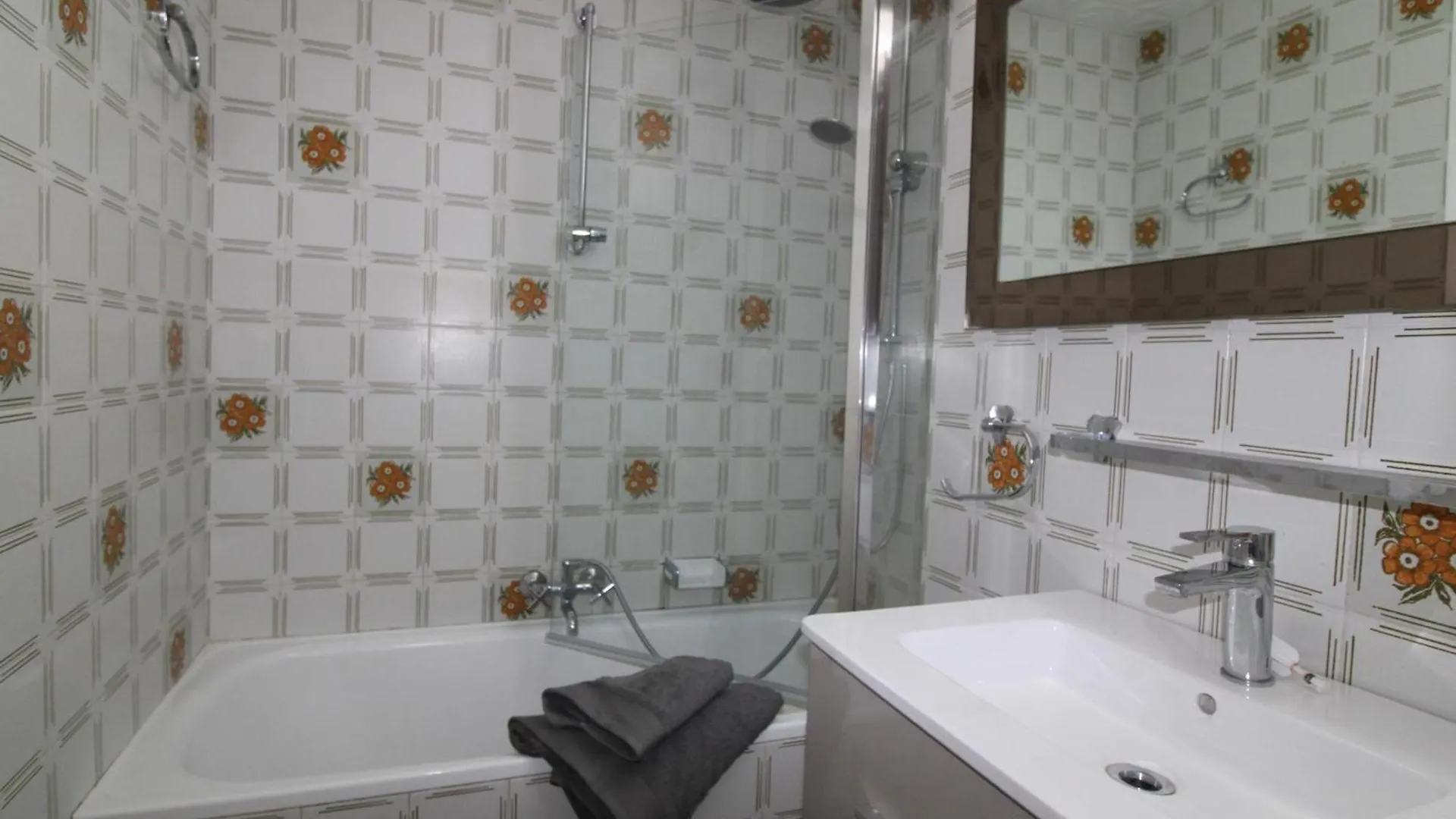 Apartamento De Tres Dormitorios Vistas Al Mar - Hisp-288-58 Empuriabrava Spain